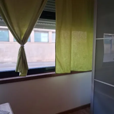 Bedroom In Downtown Q1 Nr449 * بورتو