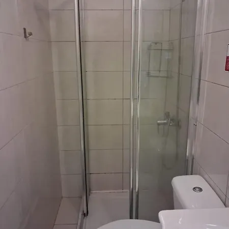 شقة Bedroom In Downtown Q1 Nr449 *